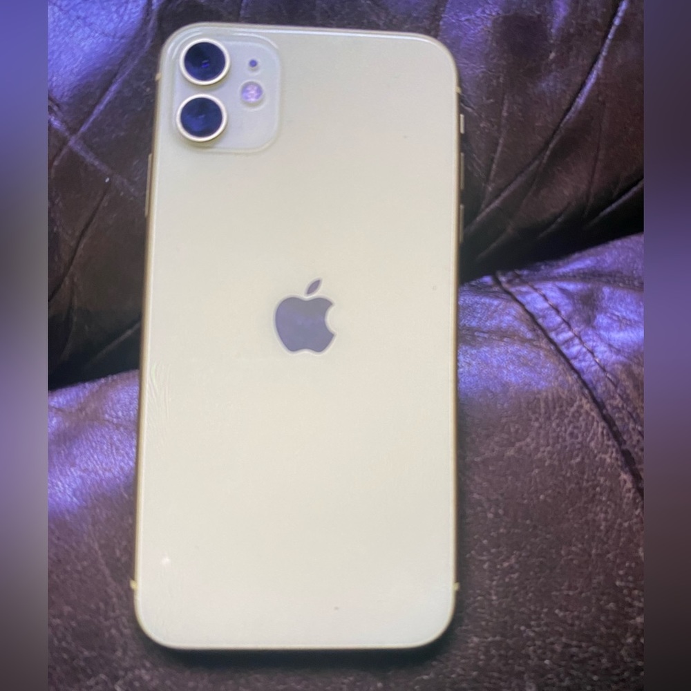 Fully unlocked yellow iPhone 11 256GB